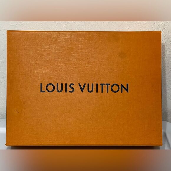 Louis Vuitton Authentic Run Away Sneaker Tri-Color Size UK7 Mens  Box & Dust bag - Picture 11 of 13